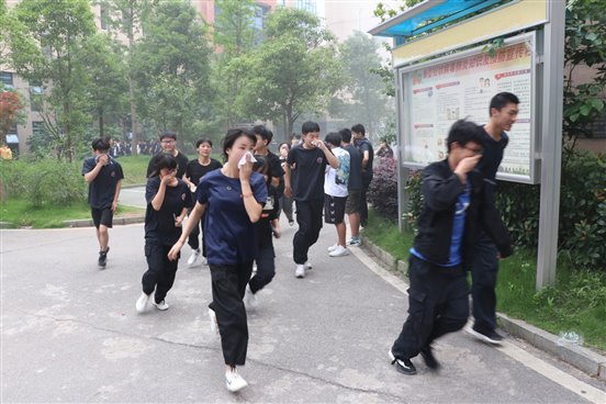 说明: C:\Users\ZhuangYe\AppData\Local\Temp\WeChat Files\126b99813cd312a69a094dc18ad20d0.jpg